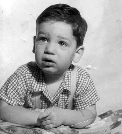 Howard Schultz hồi nhỏ